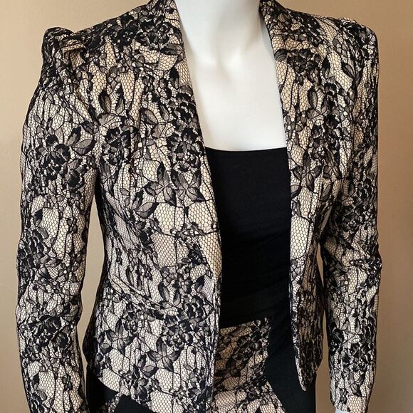 Kardashian Kollection Lace Blazer w/Matching Dress - Size M - Picture 6 of 17